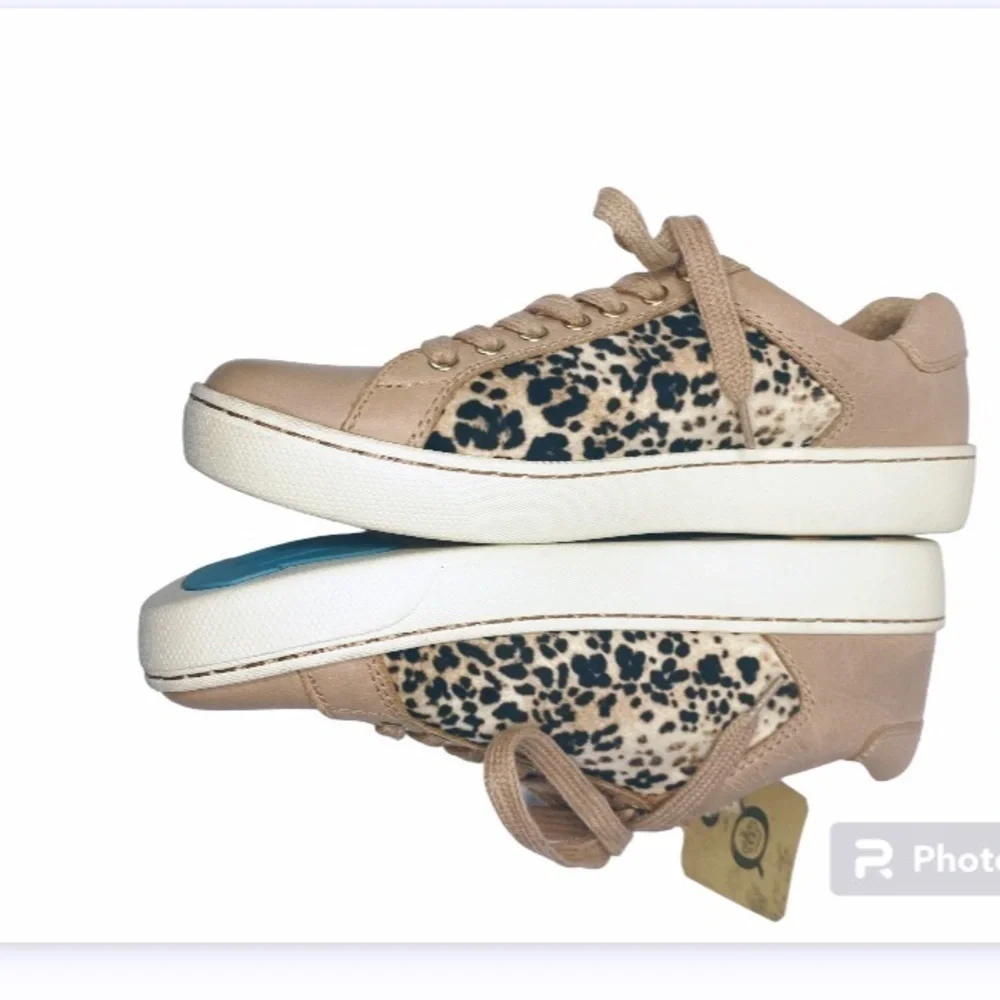 Born Women's Sur Leather Lace Up Sneakers Pink Tan Animal Print New Size 6.5